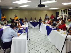 Cuen Ojeda asegura ante CANACINTRA que apoyará la agroindustria