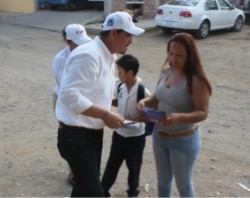 Candidato del Pas-MC a Presidente Municipal, se compromete a apoyar a jefas de familia que además estudian.