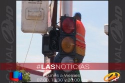 Continúan problemas viales.