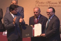 Otorgan Honoris Causa a José Antonio Malacón Díaz.