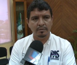 Le roban vehículo y Publicidad a candidato del PAS.