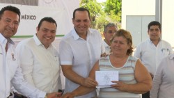 SEDATU entrega certificados para mejora de viviendas