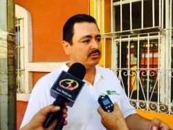 Sin propaganda politica realiza Carlos Montenegro su campaña en el Distrito XVIII