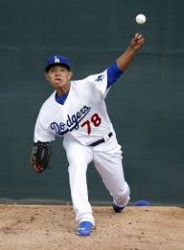 "JC" Urías falló en su debut y se va sin decisión