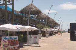 Pocos visitantes en Altata.