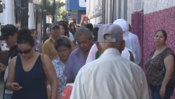 Desde los 20 años inician su carrera laboral estudiantes en México: INEGI