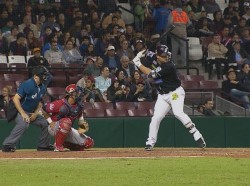 Jorge "Chato" Vázquez  es operado de rodilla