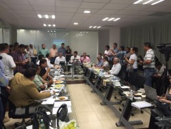 Gobernador MALOVA sesionando a puerta cerrada en C-4