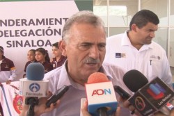 Analizan vía jurídica pago a maestros cesados.