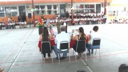 Demuestran sus habilidades en obras teatrales