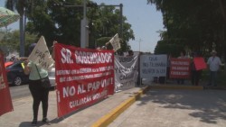 Afectados por el par vial se manifiestan y causan trafico vehicular