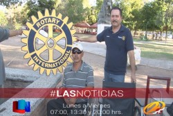 Entregó sillas de ruedas Club Rotario.