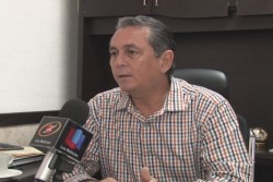 Trabajo preventivo en calles antes de lluvias.