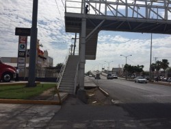 Se quejan de la falta de banqueta en calzada Aeropuerto