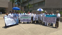 Médicos de Los Mochis participan en paro nacional