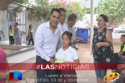 Entregan becas a estudiantes de nivel básico