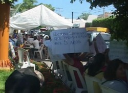 Realizan plantón barzonistas en oficinas de Infonavit Mazatlán