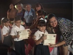 Egresa generación 2010-2016 de la Primaria "Narciso Mendoza".