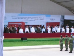 Inaugura el presidente Peña Nieto Hospital Militar Regional en Mazatlán.