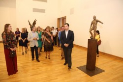 Inaugura Gobernadora exposición de Jorge Marín en Musas
