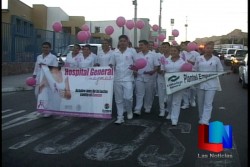 Reaalizan marcha contra el cáncer de MAMA