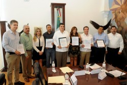 Entrega Estado recursos a municipios