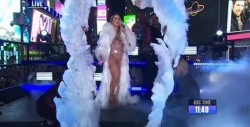 VIDEO: El embarazoso fin de año de Mariah Carey