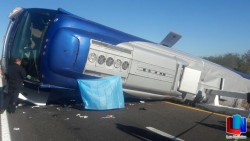 Vuelca autobús pasajeros al sur de Navojoa