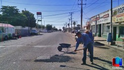 Continúan acciones de bacheo en vialidades de Navojoa