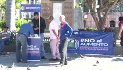 Recaban firmas para iniciativa de reducción al IEPS.