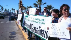 Juzgados retardan demandas de amparo contra el gasolinazo.