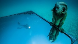 Arte bajo el mar: Museo Atlántico de Lanzarote muestra esculturas submarinas