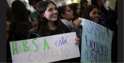 México recibe a su primera estudiante siria