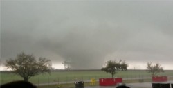 #Video Tornado destruye instalaciones de la NASA