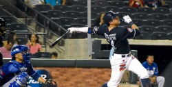 Van Luis Urías y Christian Villanueva en Spring Training de Padres