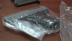 Mujer violentada huyó de su casa... con el arma de su agresor