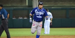 Sergio Contreras se queda con el Guante de Oro en primera base