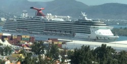 Este martes carnavalero arriba el "Carnival Miracle"