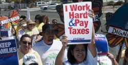 Inmigrantes aportan 11.7 mmdd en impuestos