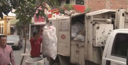 En puerta compra de camiones de recolección de basura