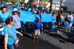 Marchan para crear conciencia sobre el autismo