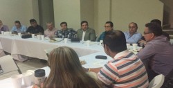 Cuén Ojeda se reúne con la APS