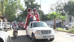 Escuelas realizan desfiles por la ciudad