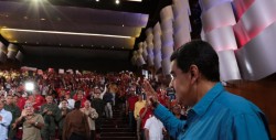 Anuncia Venezuela aumento de 60% al salario