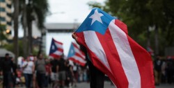 Puerto Rico cierra 184 escuelas por crisis