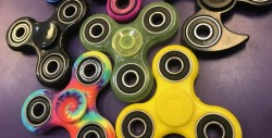 Spinners: el juguete de moda entre niños