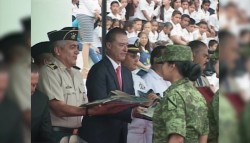 Entregan uniforme administrativo a personal de tropa