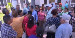 Habitantes del ej. 18 de marzo se manifiesta en palacio municipal