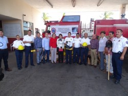 Bomberos adquieren equipo con aportación ciudadana