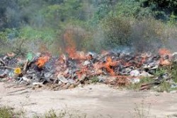 Llaman bomberos a no quemar basura
